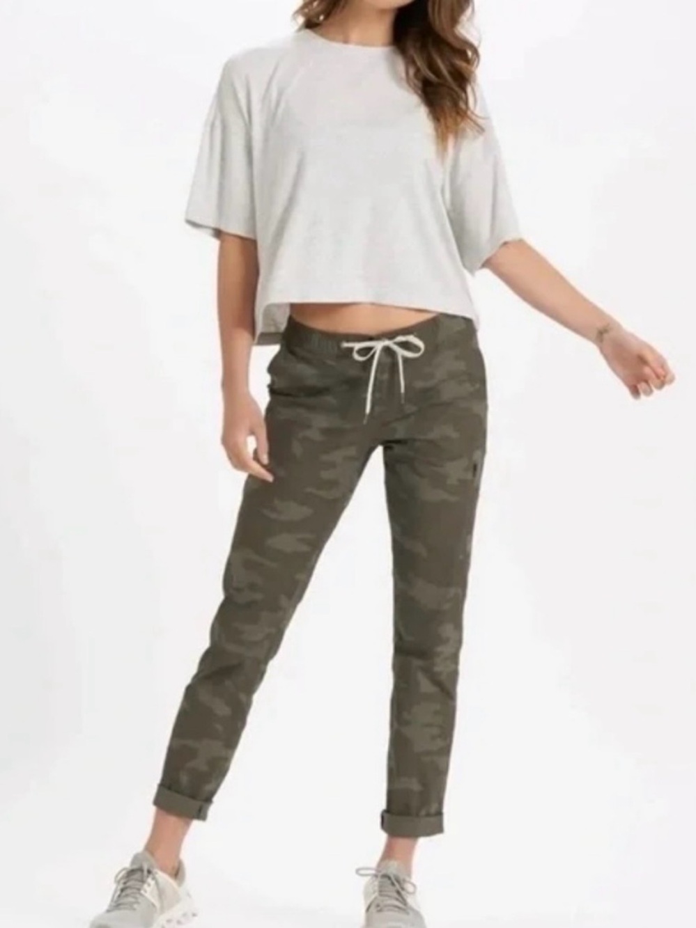 Vuori Women’s Ripstop Pant in Green Camo
Size Large